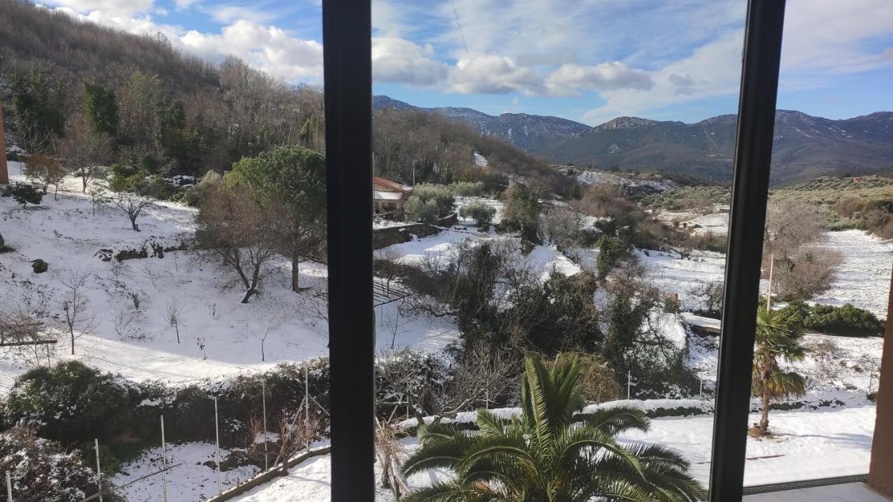 Hostal Restaurante Solaire Castañar de Ibor Dış mekan fotoğraf