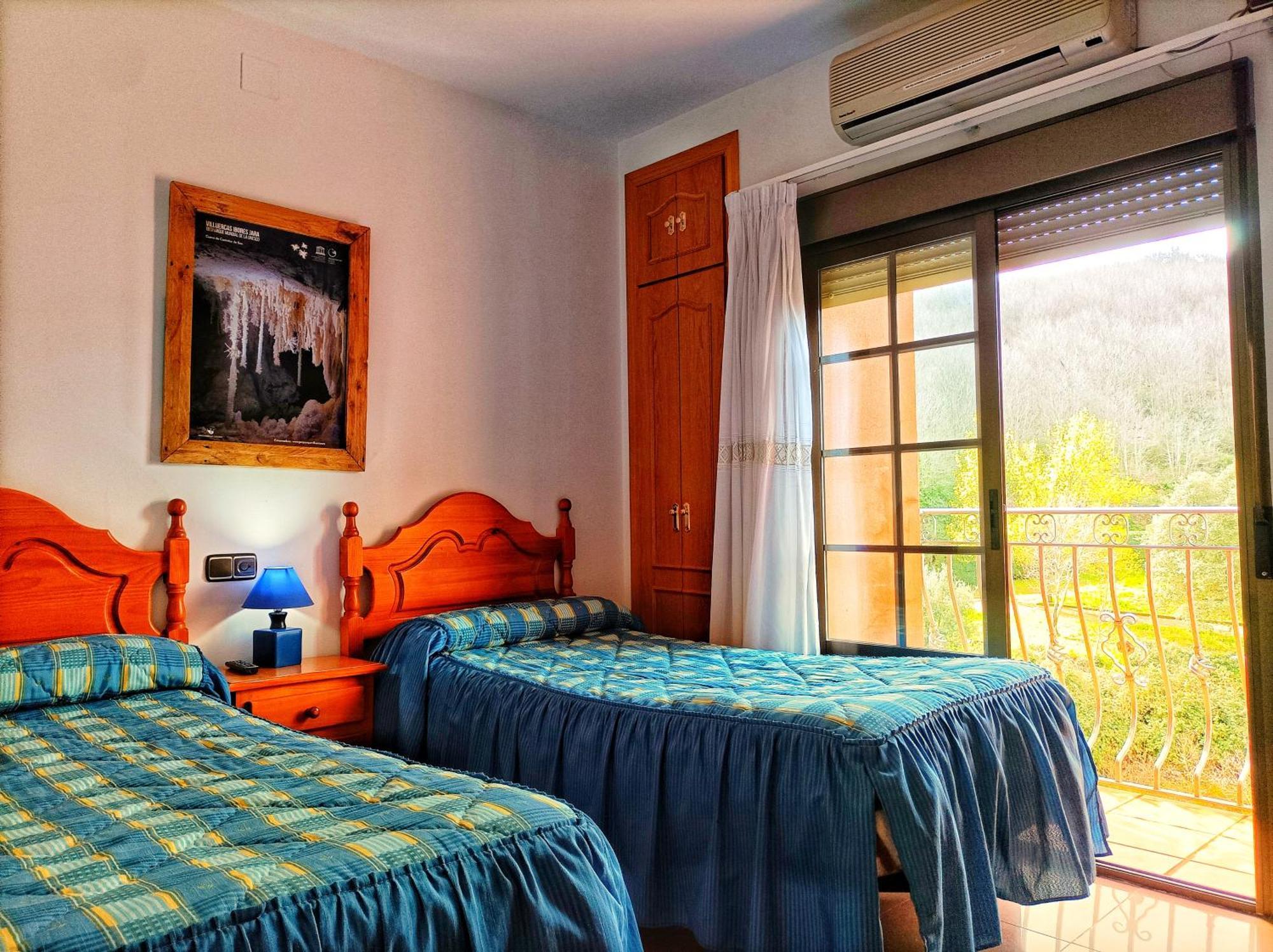 Hostal Restaurante Solaire Castañar de Ibor Dış mekan fotoğraf