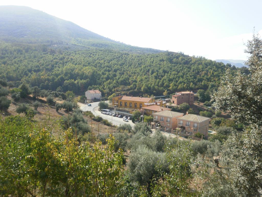 Hostal Restaurante Solaire Castañar de Ibor Dış mekan fotoğraf